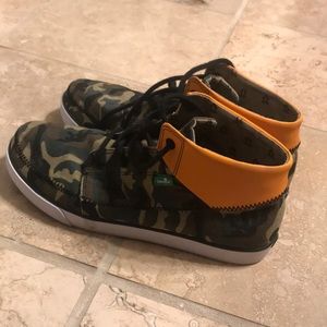 Camo Sanuks